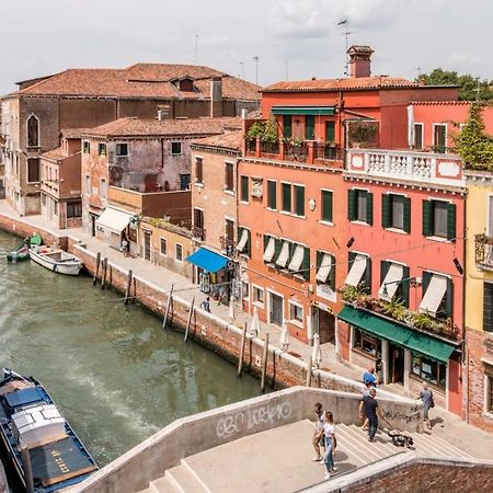 Carmini Canal View And Balcony With Lift Венеція Екстер'єр фото