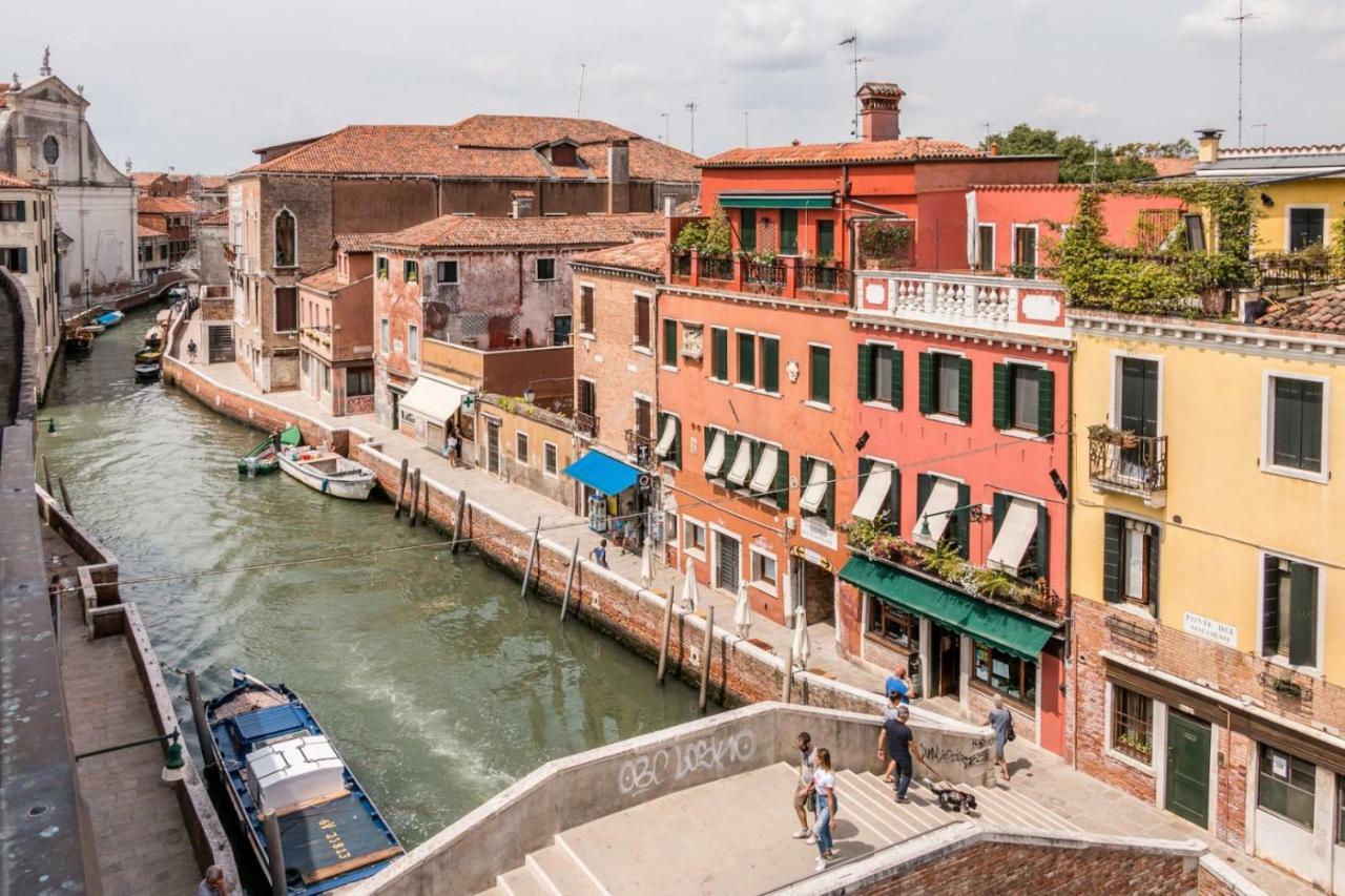 Carmini Canal View And Balcony With Lift Венеція Екстер'єр фото